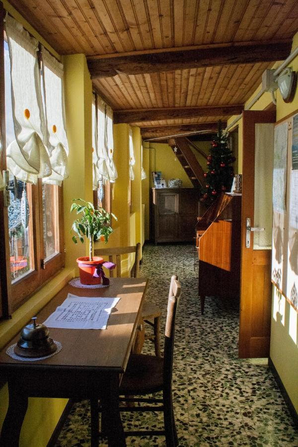 B&B Casa Quaroni Anzino Екстериор снимка
