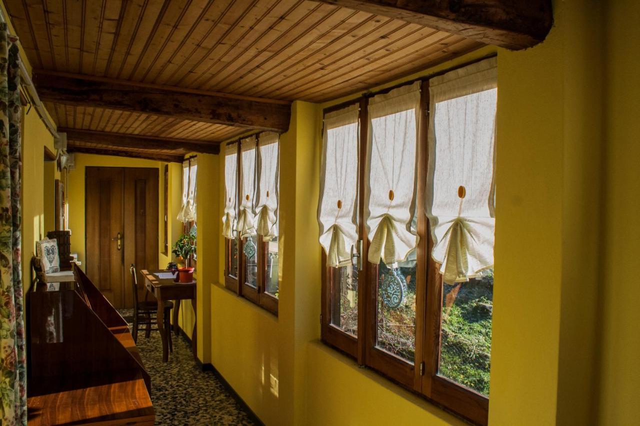 B&B Casa Quaroni Anzino Екстериор снимка