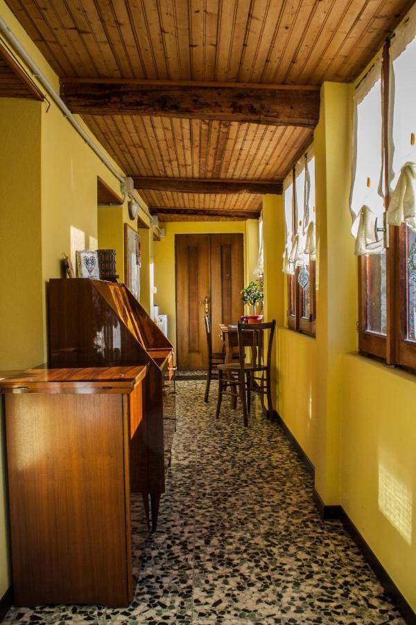B&B Casa Quaroni Anzino Екстериор снимка