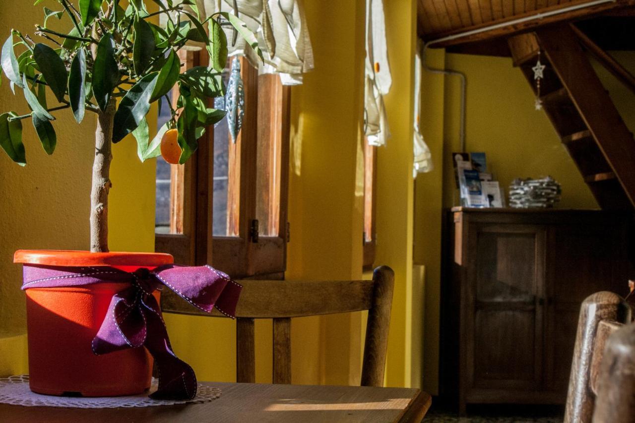 B&B Casa Quaroni Anzino Екстериор снимка