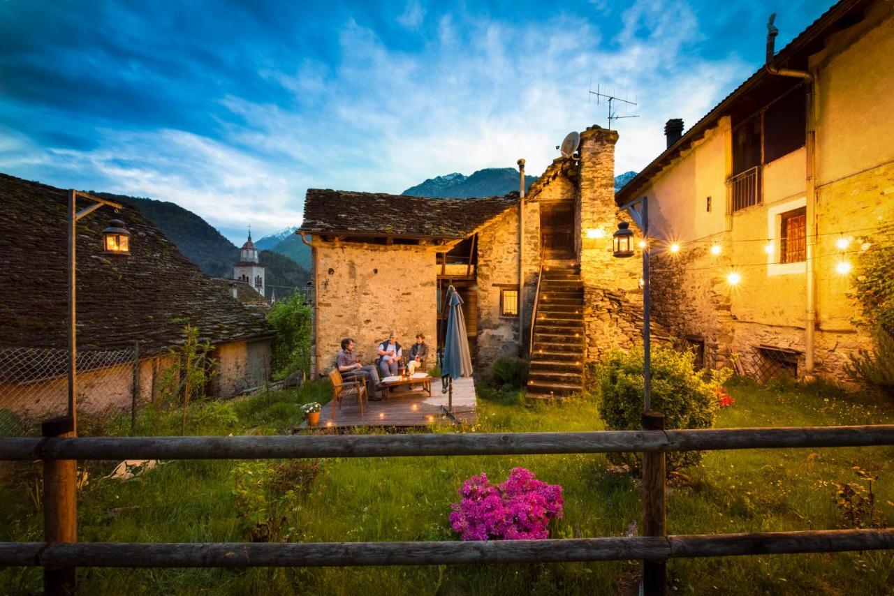 B&B Casa Quaroni Anzino Екстериор снимка
