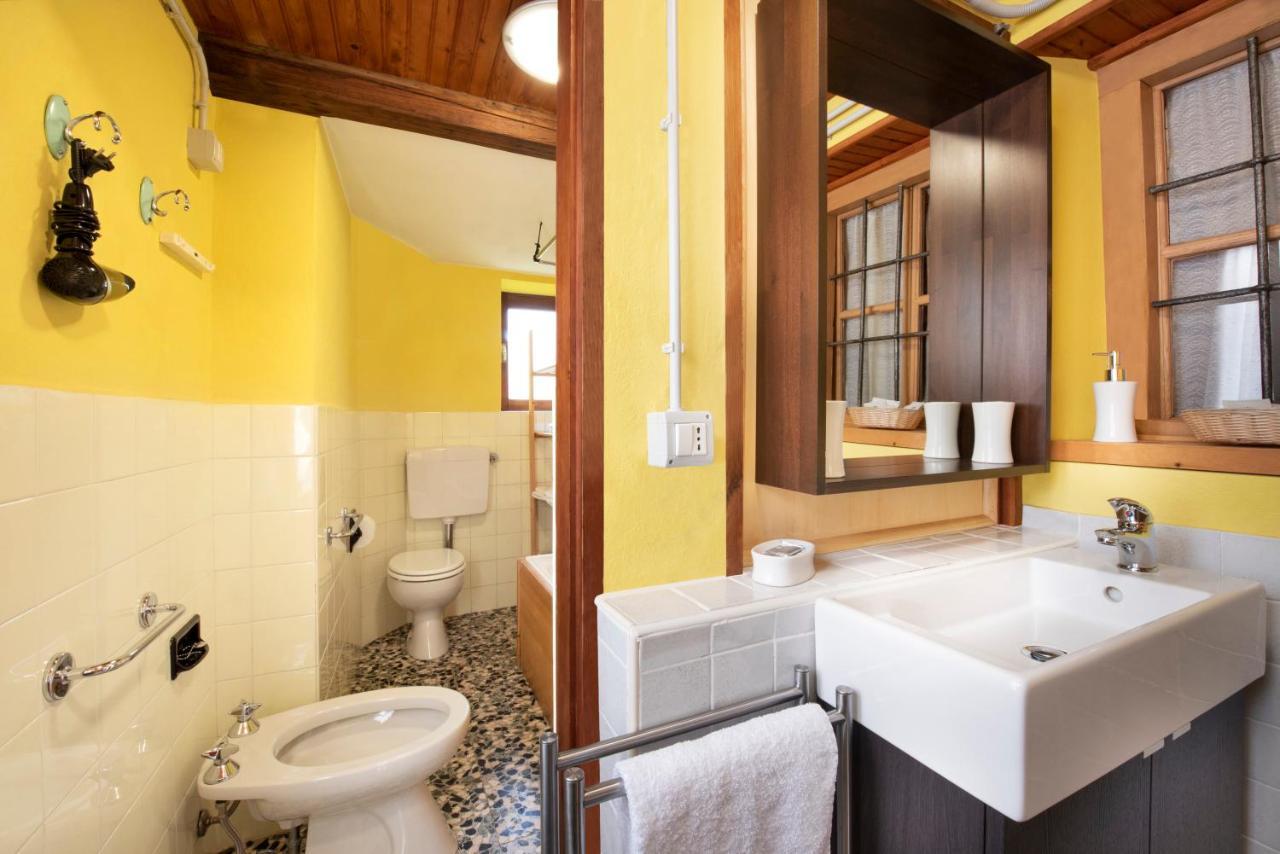 B&B Casa Quaroni Anzino Екстериор снимка