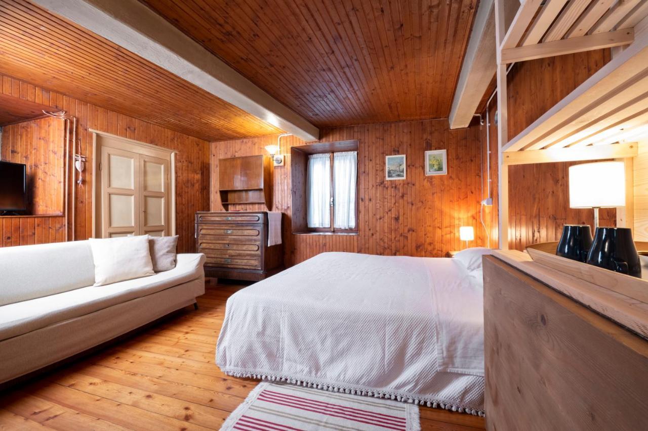 B&B Casa Quaroni Anzino Екстериор снимка