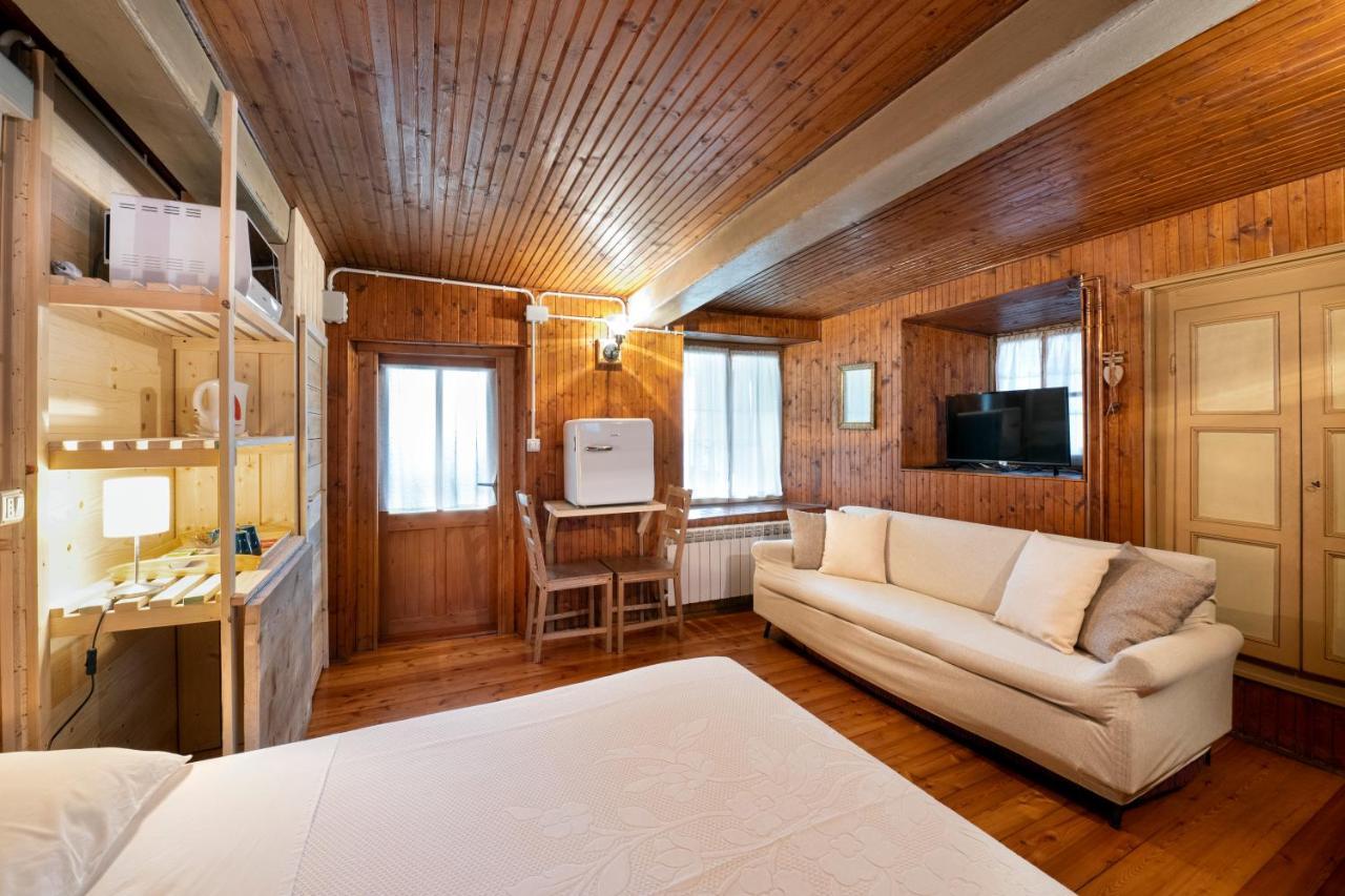 B&B Casa Quaroni Anzino Екстериор снимка